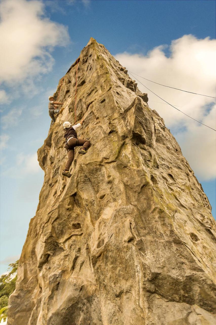 Aamby Valley City Lonavala Exterior photo Climber on the Needle